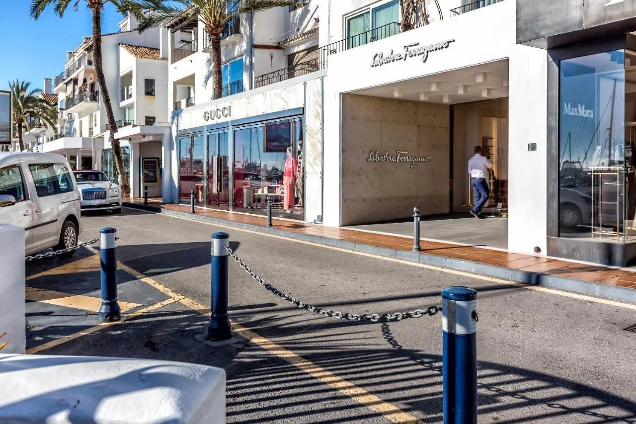 Puerto Banus Senorio De Aloha 3 Bed Apartment With Seaviews Marbella